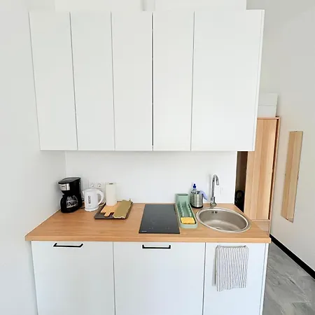 Apartment Quiet, Charming On Ground Floor